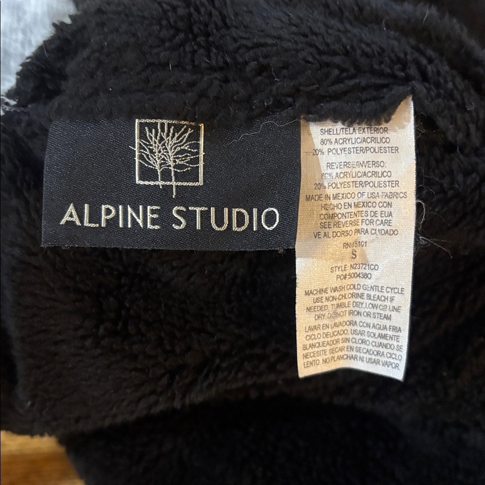 Alpine Studio reversible coat- Size Small - Picture 10 of 10